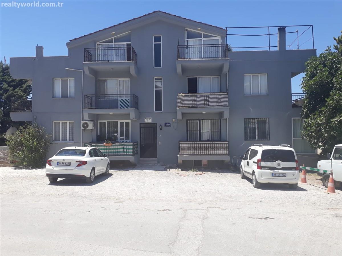 URLA HASTANE,GARAJ VE PAZARYERİNE YAKIN SATILIK 2 DAİRE